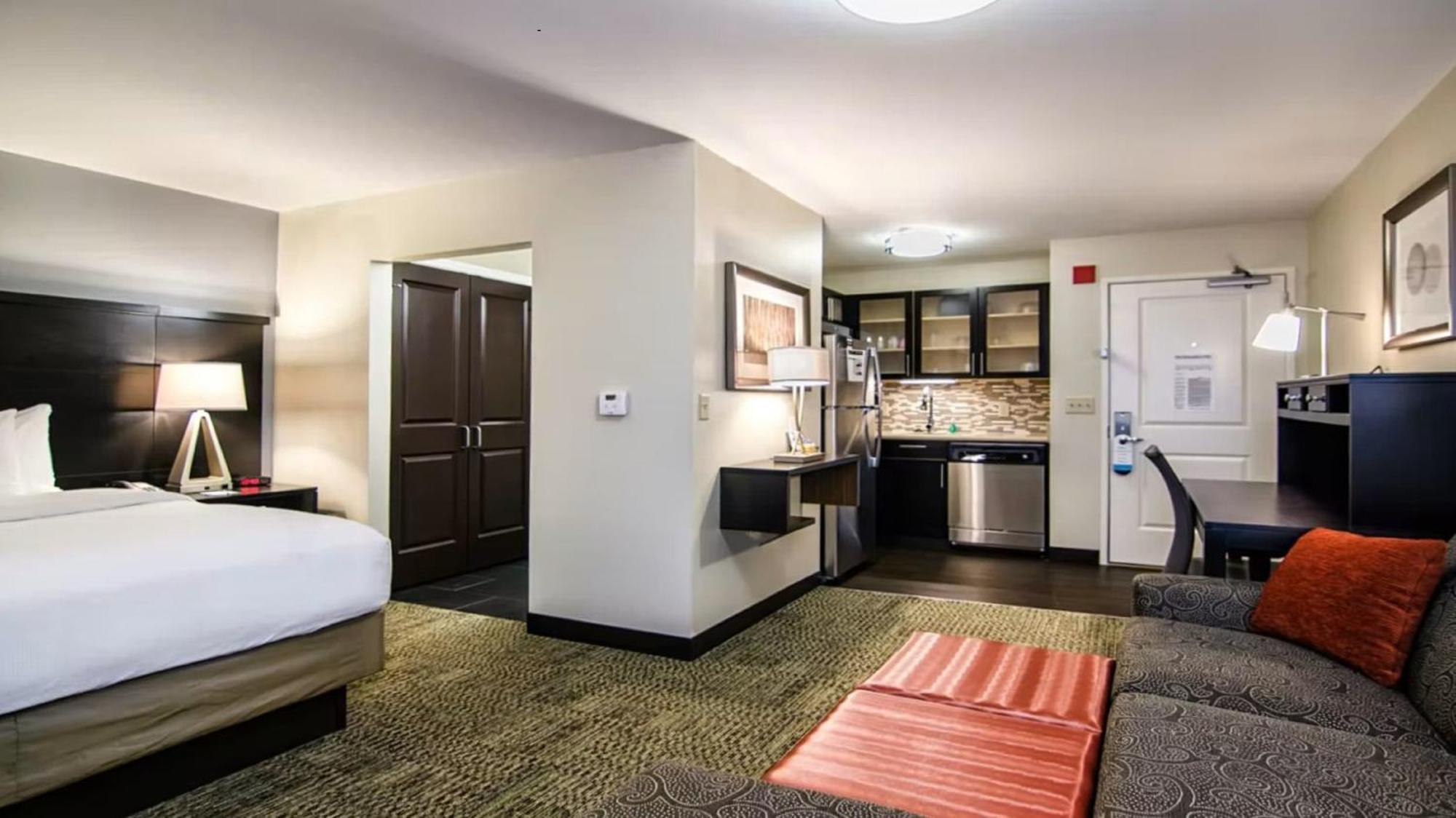 Staybridge Suites Marquette By Ihg Exterior foto
